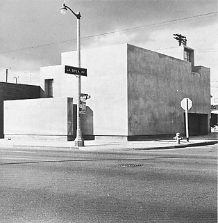 5──《ダンツィガー・スタジオ》1964 R. Banham, Los Angeles, 1990