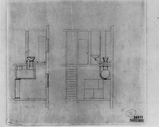 4──「ペサックの集合住宅」2階便所の汚水タンクのための断面エスキース、1925