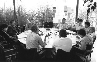 2——T・ヘルツォークや R・ロジャースなどが参加したREAD会議 出典＝Thomas Herzog: Architcture + Technology, PRESTEL, 2002
