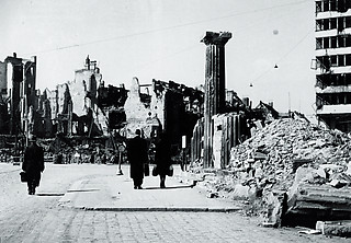 6──ベルリン、ポツダム広場1946年（Der Potsdamer Platzより）