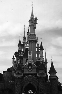 9──ユーロ・ディズニーランドの眠れる森の美女の城、1992 筆者撮影