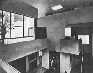 1──ル・コルビュジェ《ラ・ロッシュ─ジャンヌレ邸》1923 Le Corbusier, Euvre Complete 1910-29, Les Editions